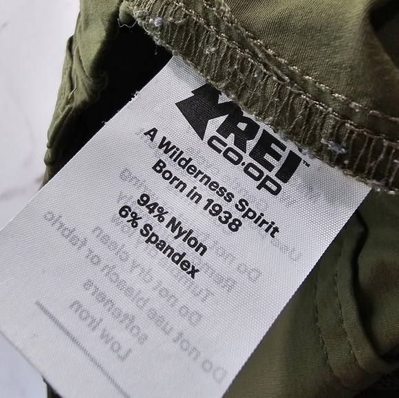 REI Co Op Pants Women 12 Petite Green Outdoor Hiking Nylon UPF Synch - Picture 10 of 12